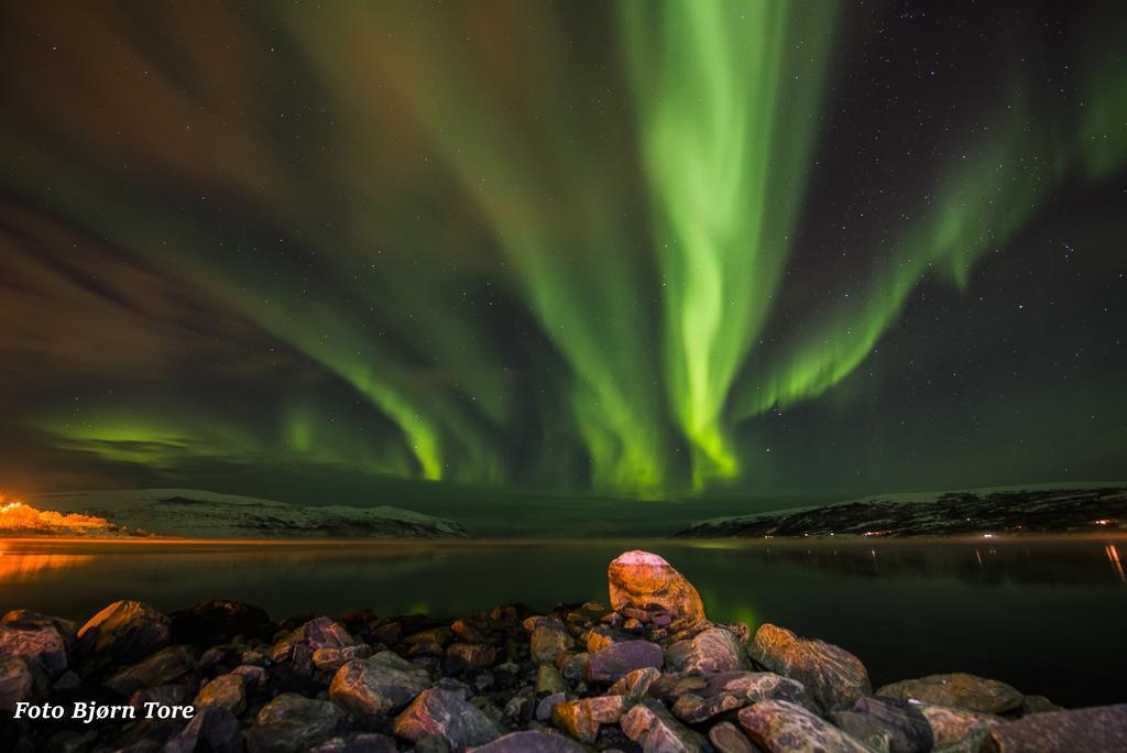 Готель Olderfjord Turistsenter Russenes Екстер'єр фото