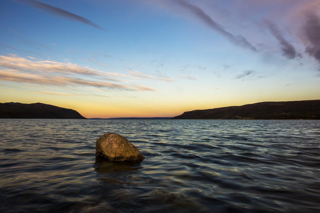 Готель Olderfjord Turistsenter Russenes Екстер'єр фото